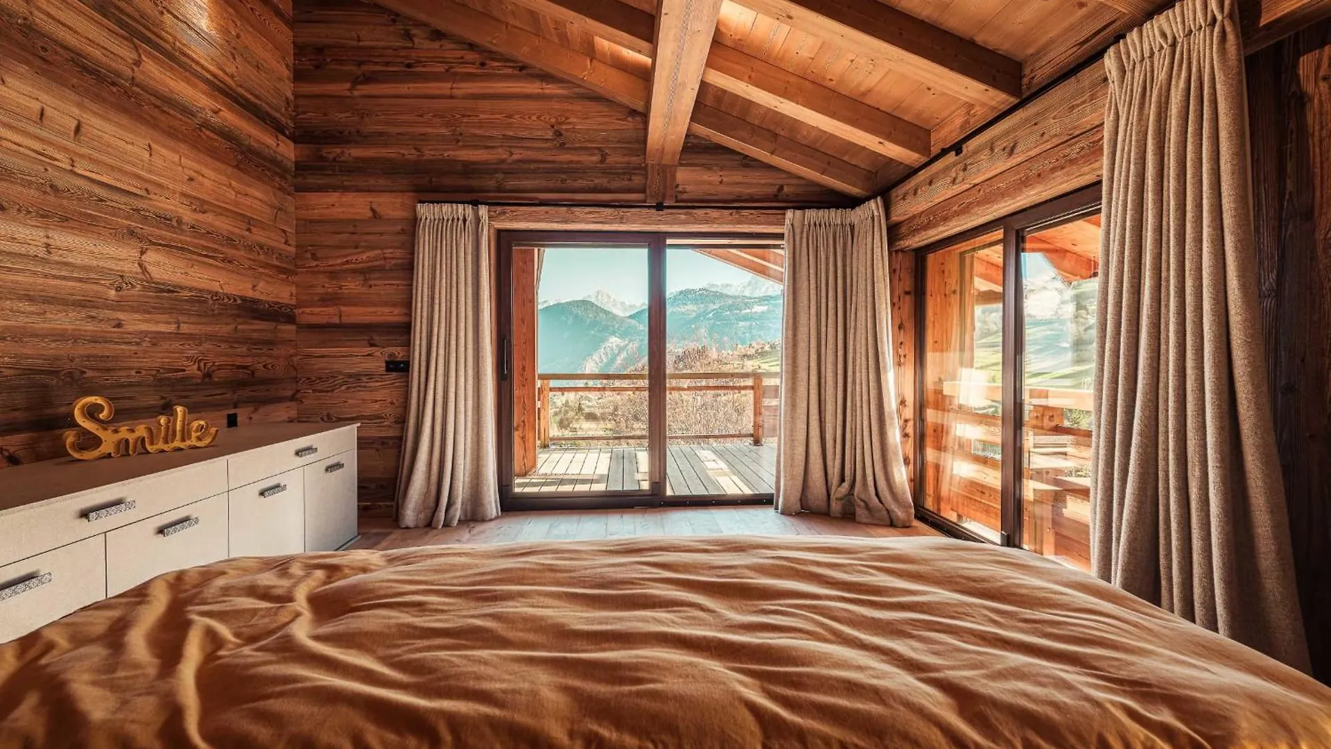 Igloo - New & Ecological Chalet In The Heart Of Combloux 0*,  France